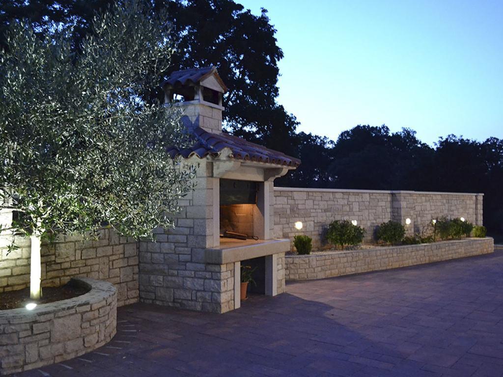 Tinjan Holiday Home Mate חדר תמונה