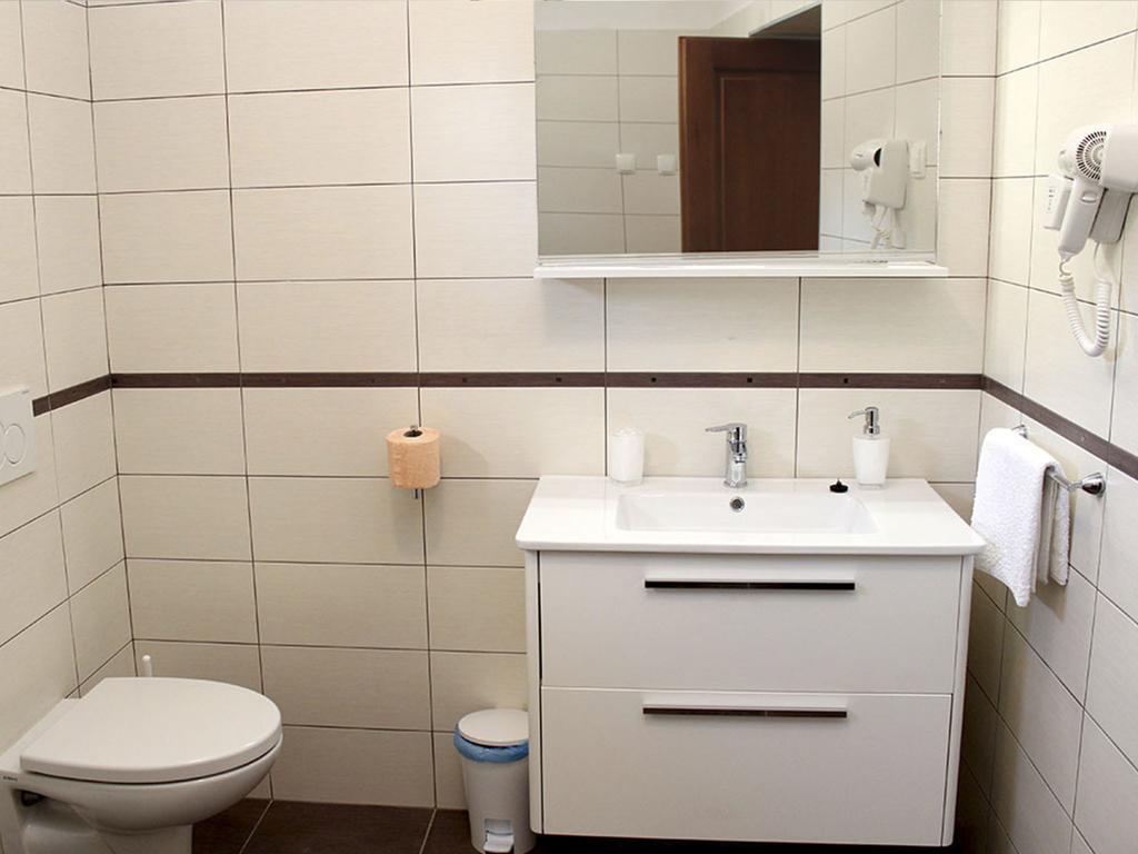 Tinjan Holiday Home Mate חדר תמונה