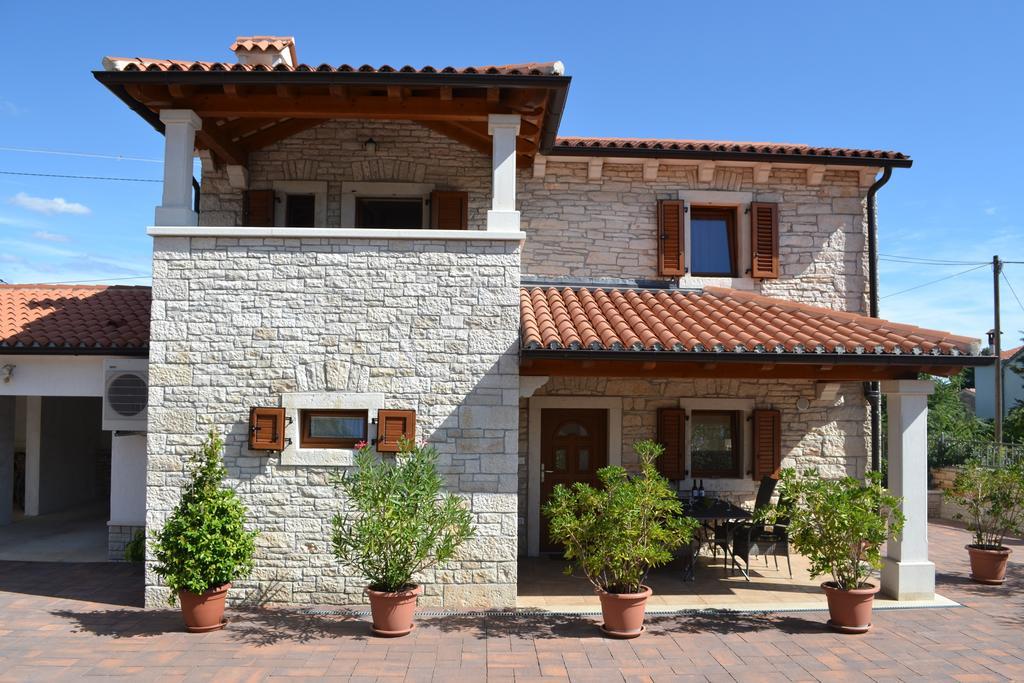 Tinjan Holiday Home Mate חדר תמונה