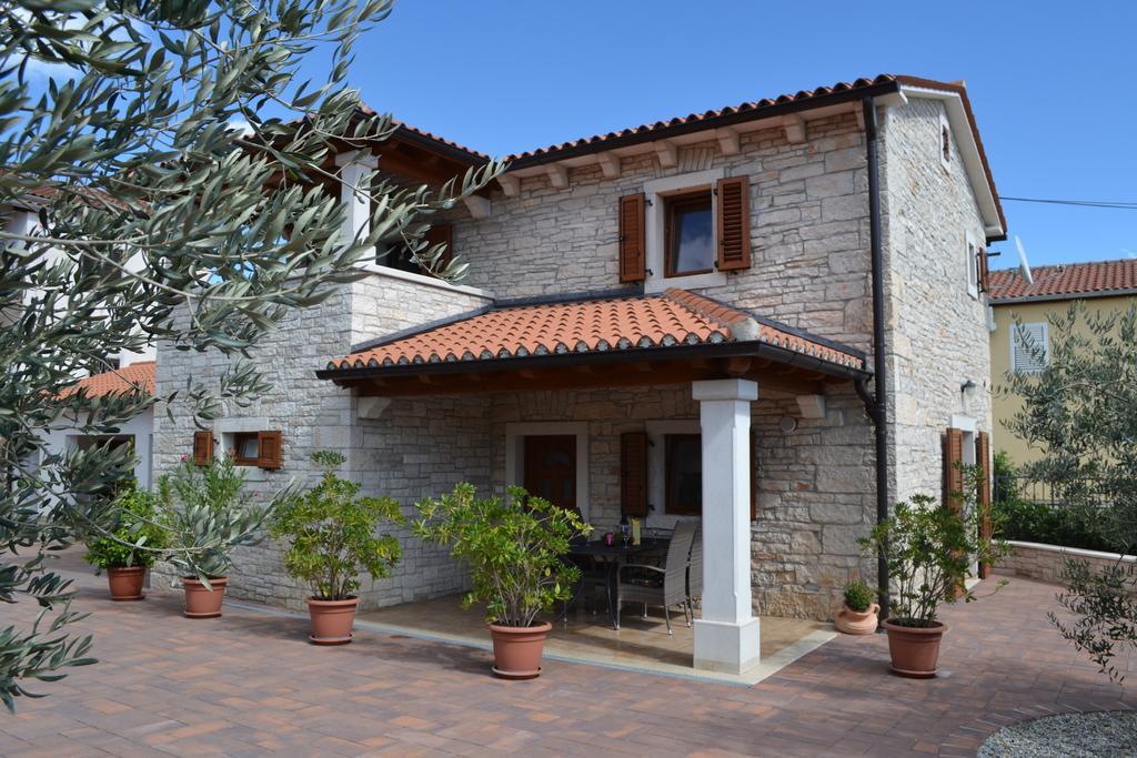 Tinjan Holiday Home Mate חדר תמונה